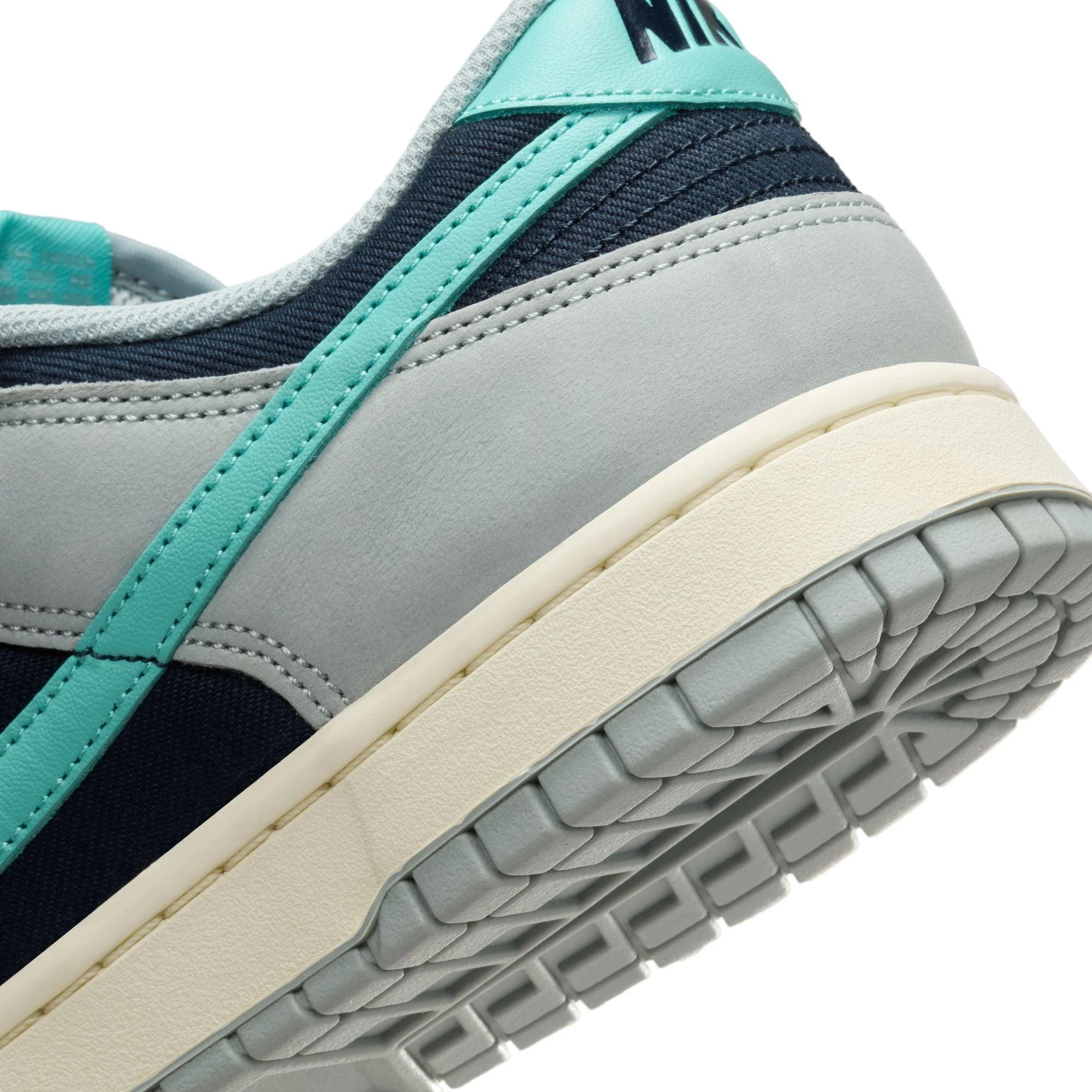 Nike Dunk Low Retro PRM-LIGHT PUMICE/GREEN FROST - Image 12