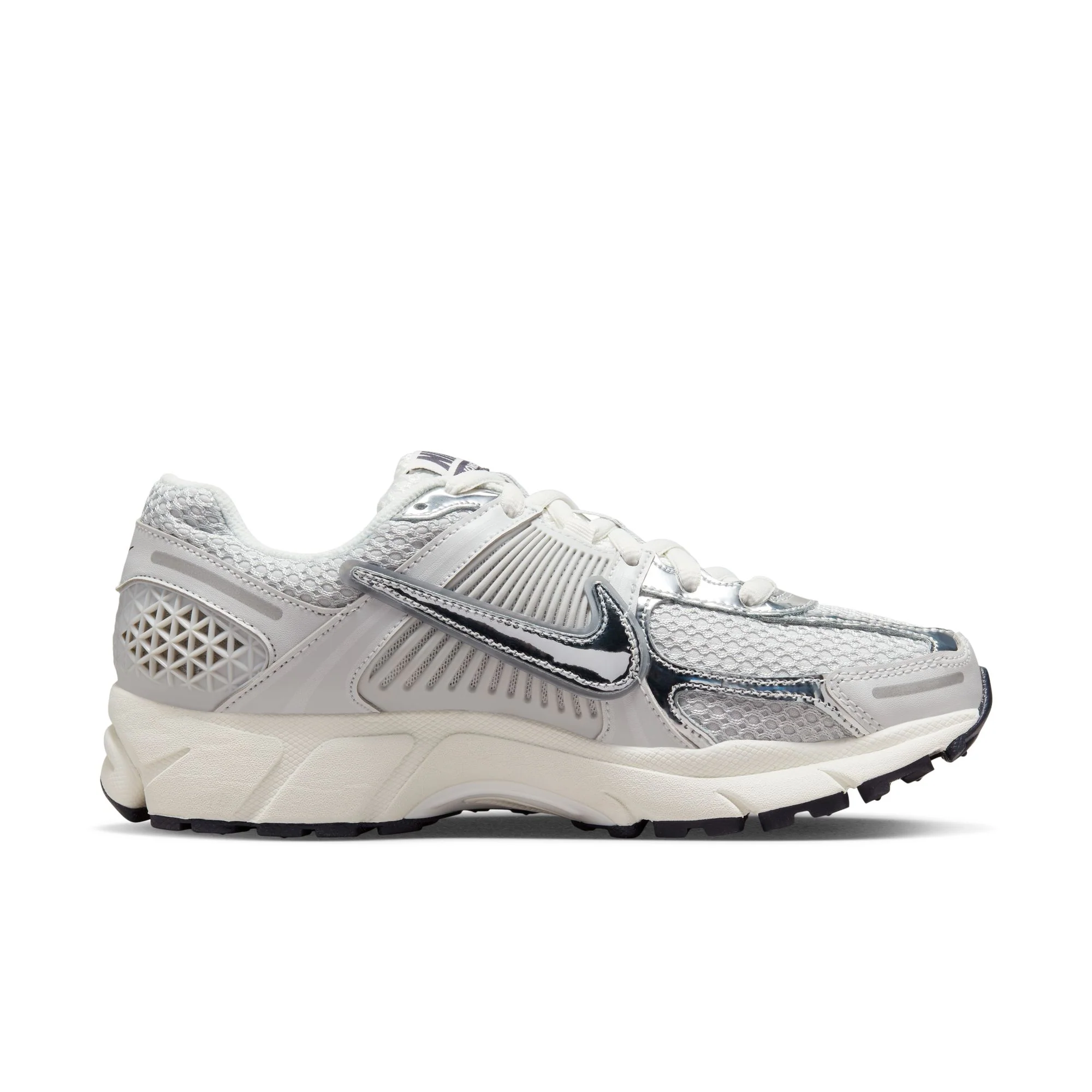 Women's Nike Zoom Vomero 5 - Photon Dust / Chrome Gridiron - Image 7