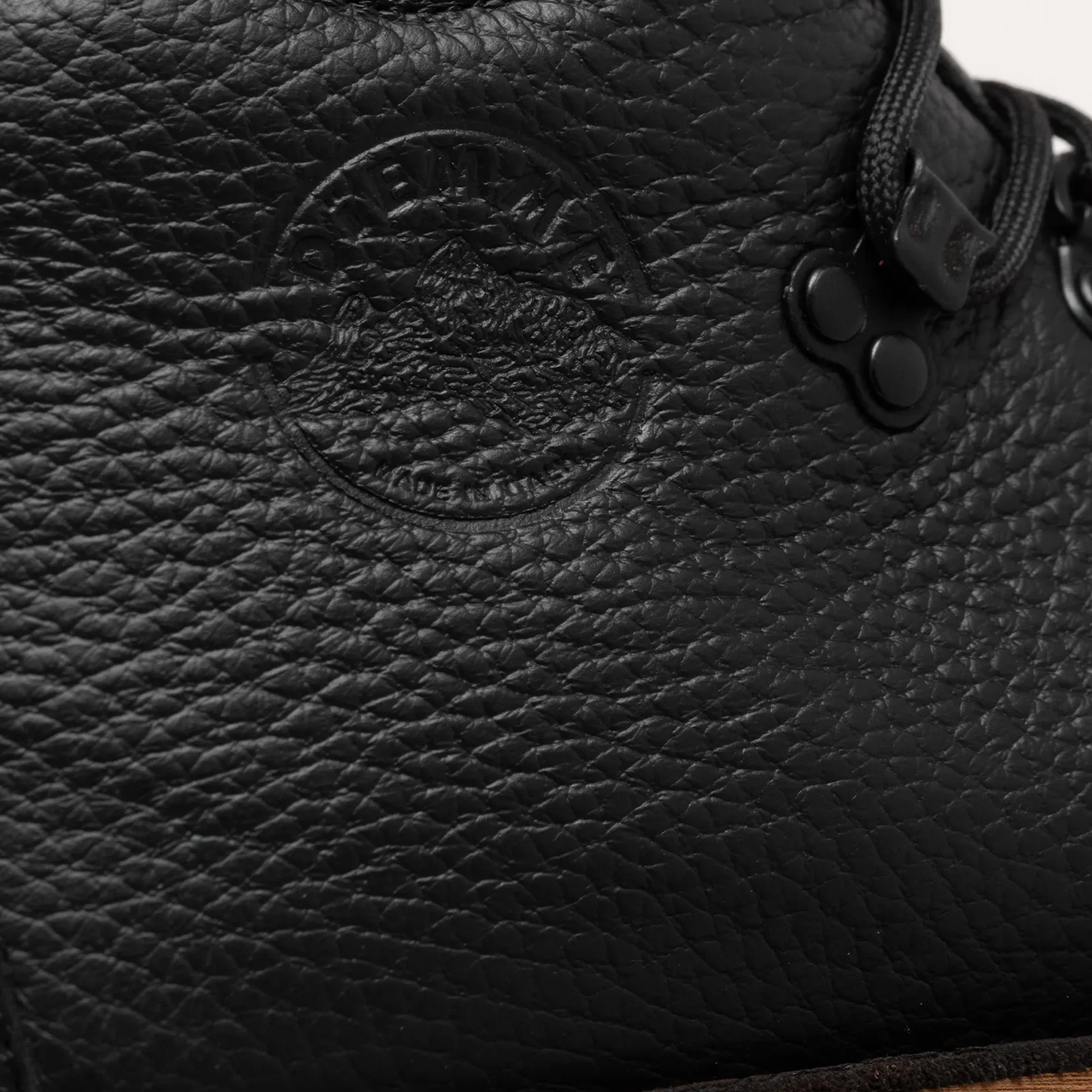 Roccia Vet - Black Shearling - Image 2